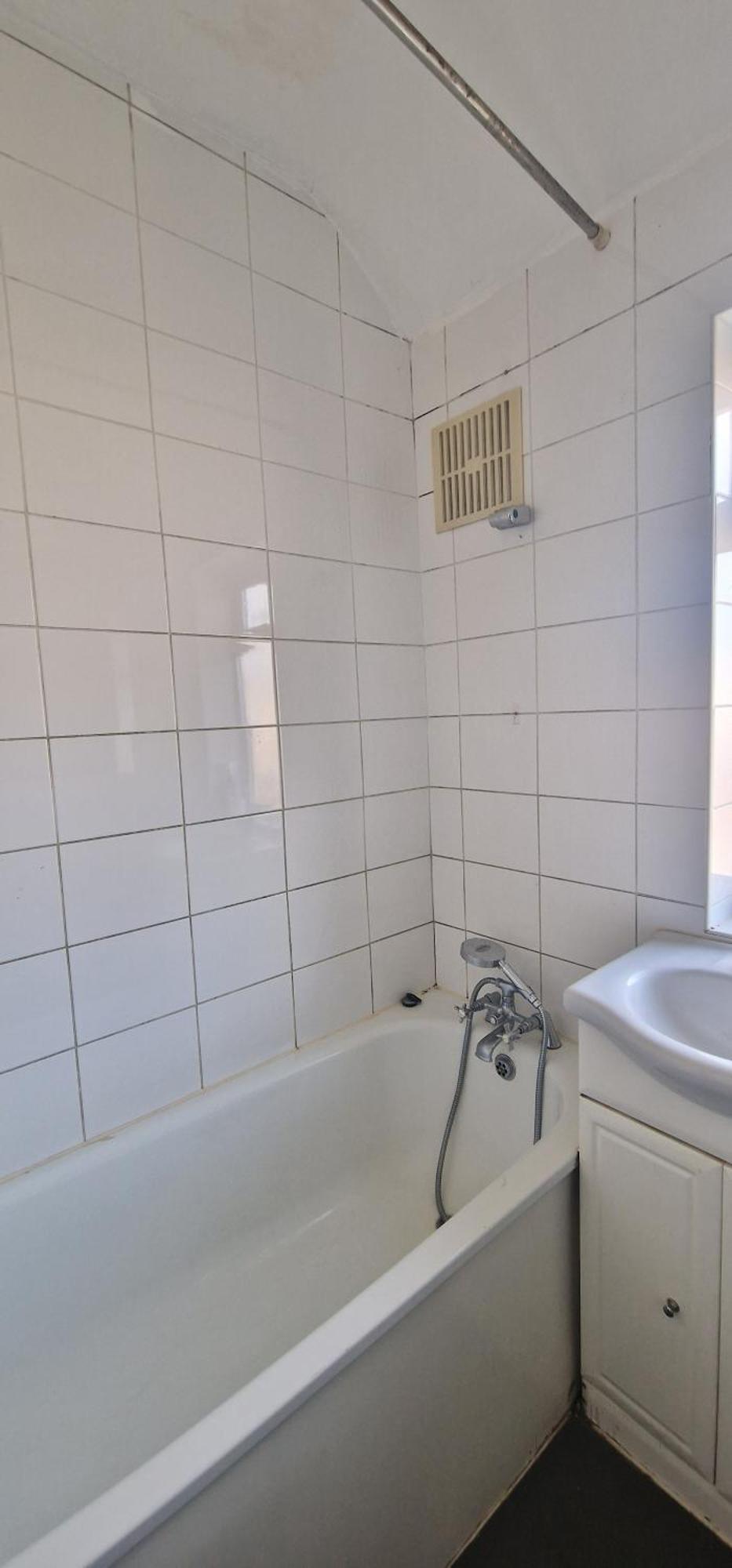 Ritz Place 3 Northolt エクステリア 写真